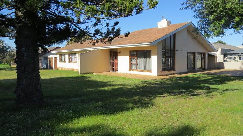 3 Bedroom Property for Sale in Panorama Western Cape